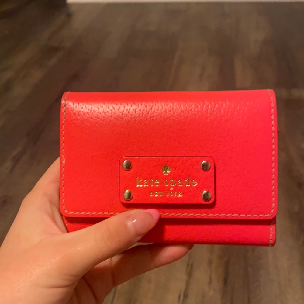 👛Neon pink Kate spade wallet 👛